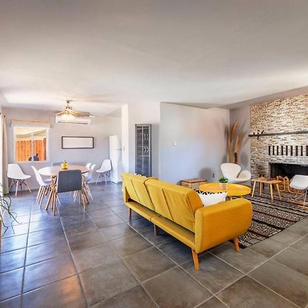 Made In The Shade - Central, Hot Tub, Ac, Sleeps 8 Villa Joshua Tree Esterno foto