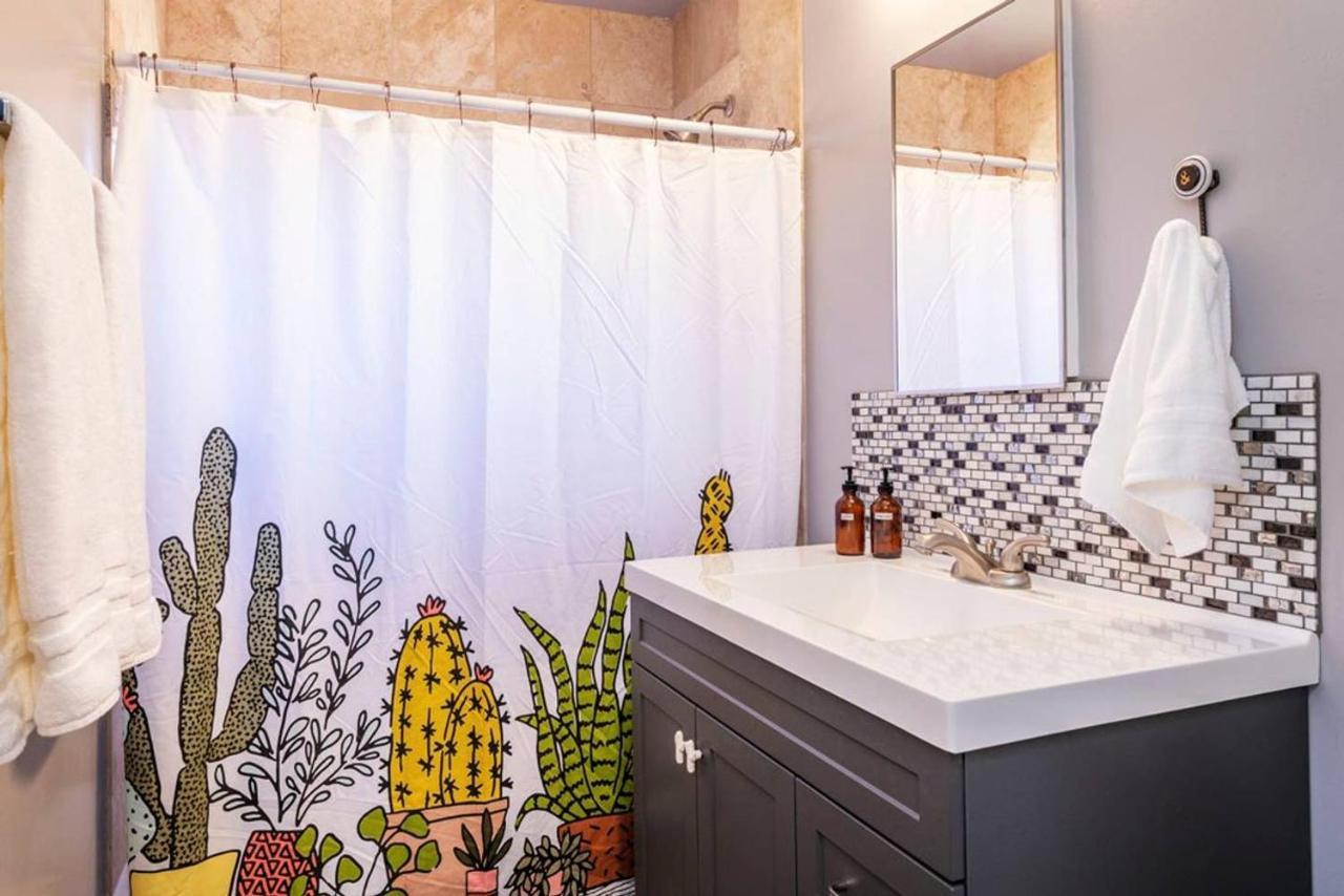 Made In The Shade - Central, Hot Tub, Ac, Sleeps 8 Villa Joshua Tree Esterno foto