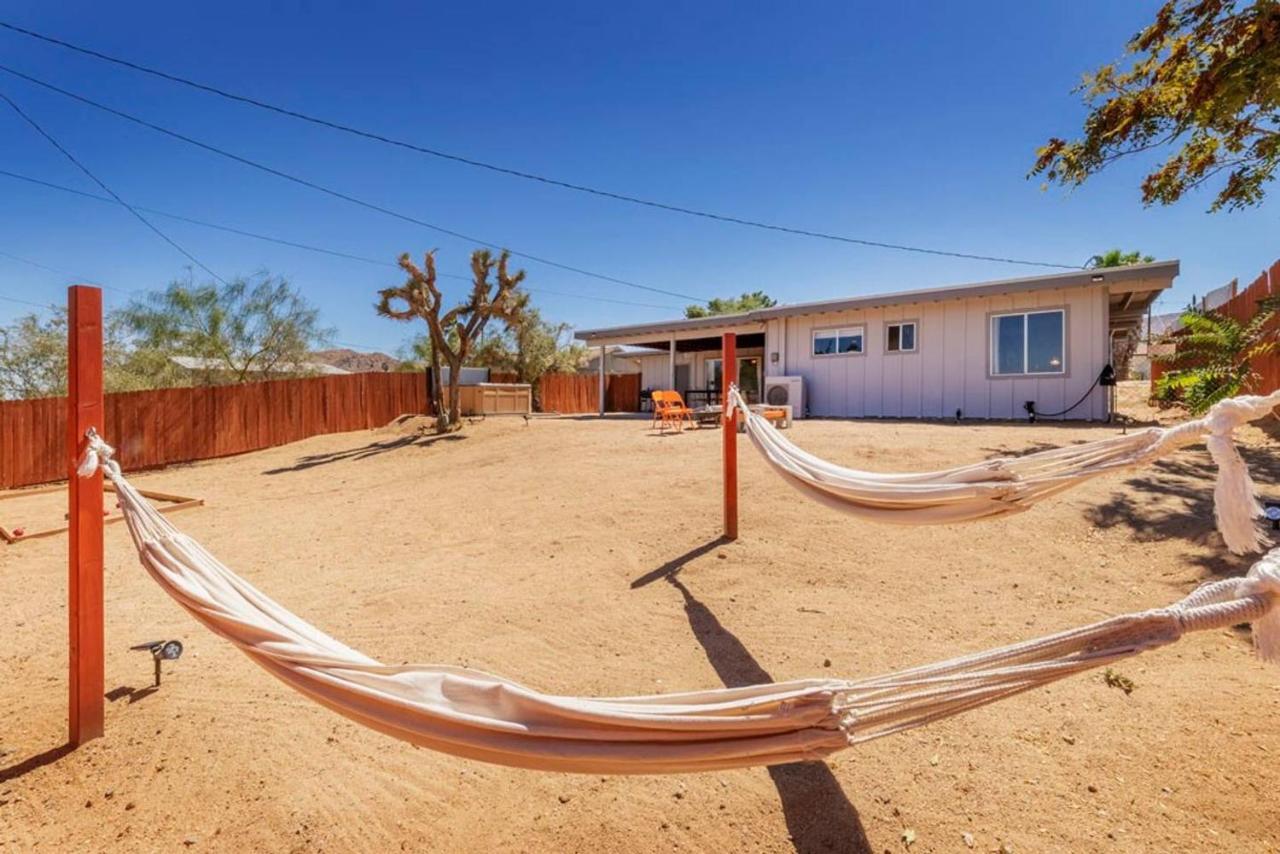 Made In The Shade - Central, Hot Tub, Ac, Sleeps 8 Villa Joshua Tree Esterno foto