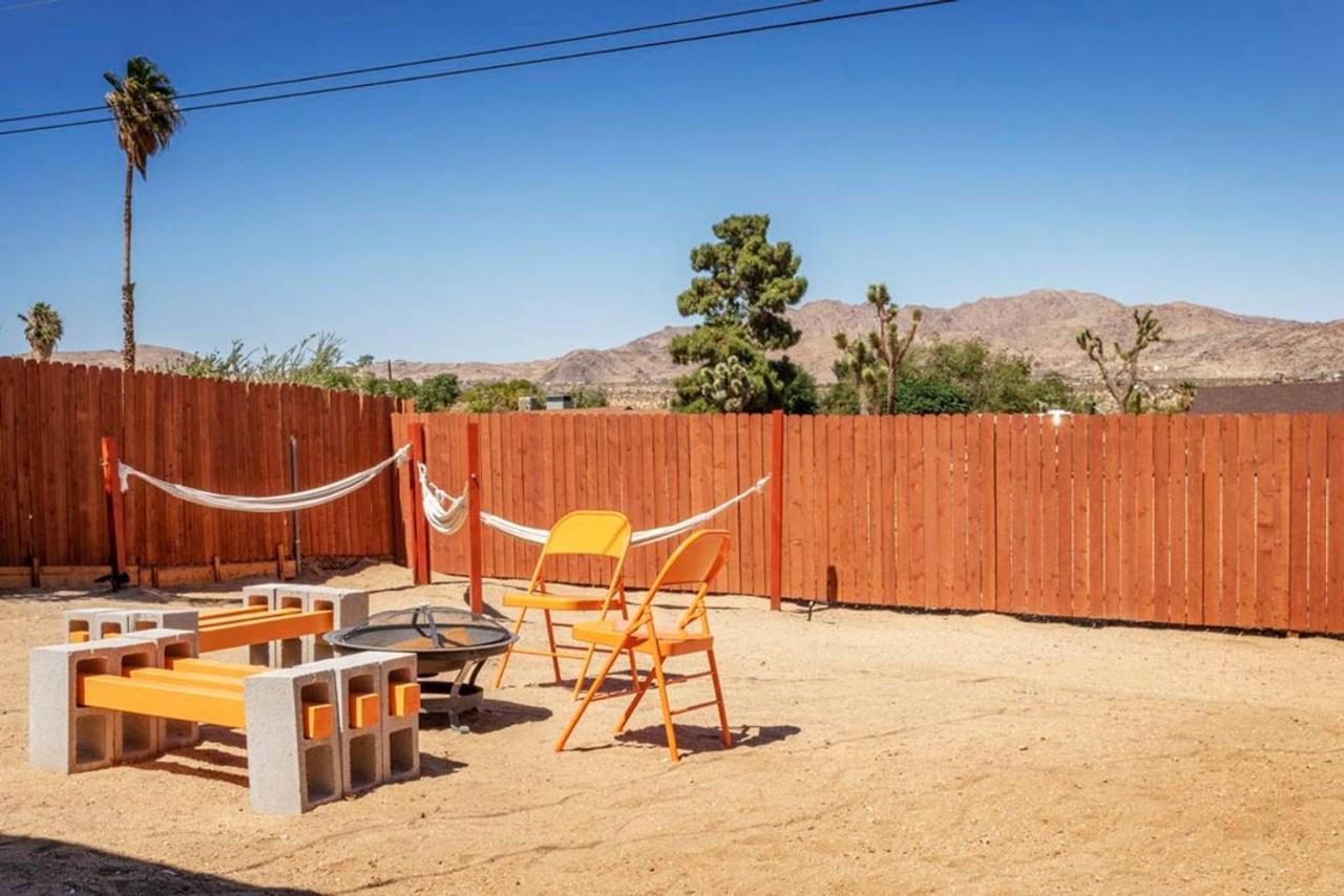 Made In The Shade - Central, Hot Tub, Ac, Sleeps 8 Villa Joshua Tree Esterno foto
